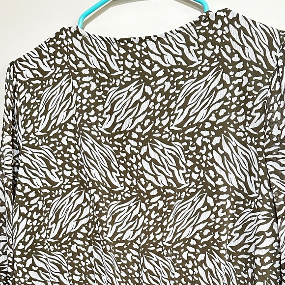 Green and White Patterned Midi Dress Size MP - Picture 5 of 6